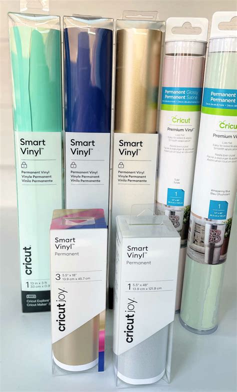 Cricut Premium Vinyl Removable 30x120cm (Marine); 1 roll 30.5 x 122 cm; Can be removed without leaving residue for up to 2 years; Lies flat and can be cut with ease and accuracy; Easy to weed and easy to apply; Ideal for making easily removable stickers, labels, window decorations and more